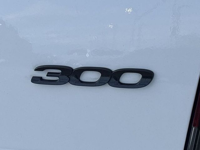 2023 Chrysler 300 Touring L RWD