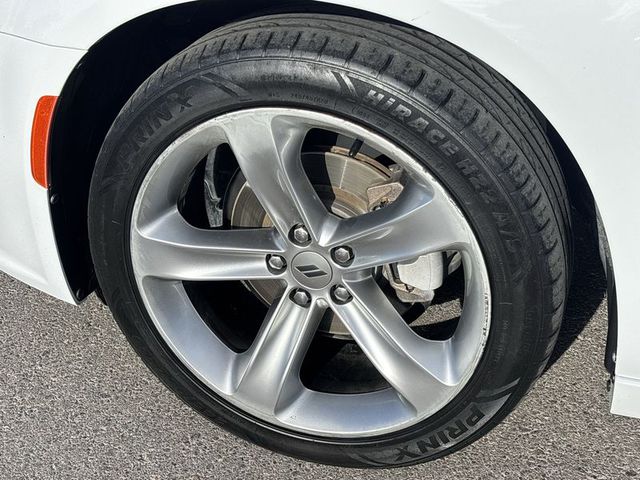 2023 Chrysler 300 Touring L RWD