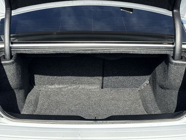 2023 Chrysler 300 Touring L RWD