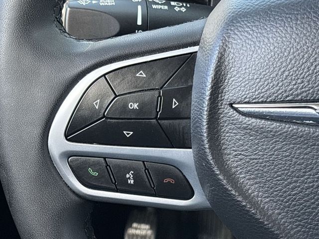 2023 Chrysler 300 Touring L RWD