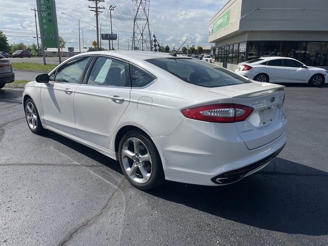 2014 Ford Fusion SE