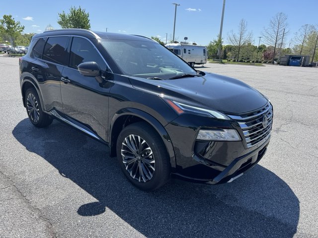 2024 Nissan Rogue Platinum FWD