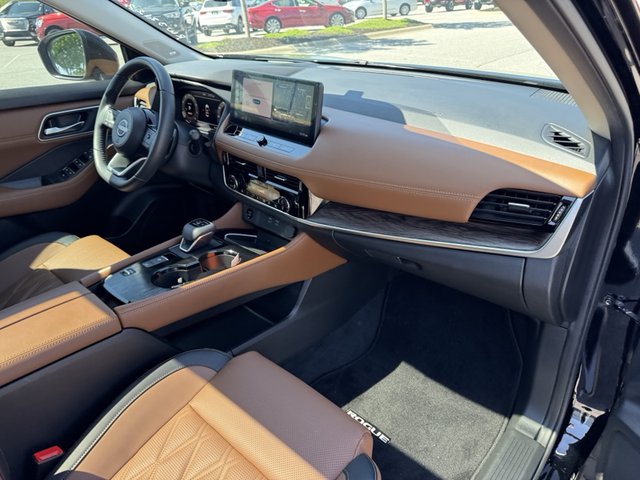 2024 Nissan Rogue Platinum FWD