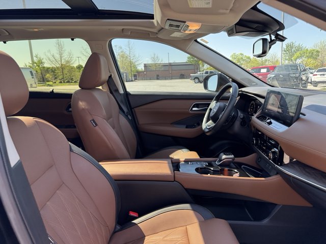 2024 Nissan Rogue Platinum FWD