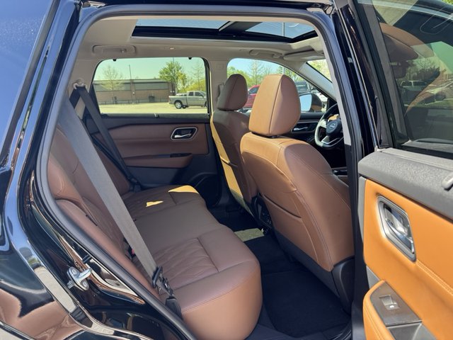 2024 Nissan Rogue Platinum FWD