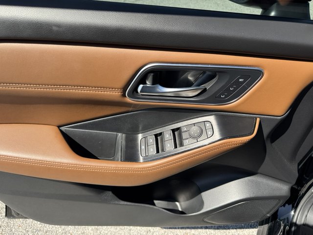 2024 Nissan Rogue Platinum FWD