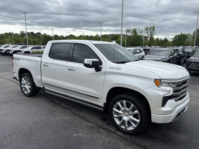 2022 Chevrolet Silverado 1500 High Country 4WD 147WB