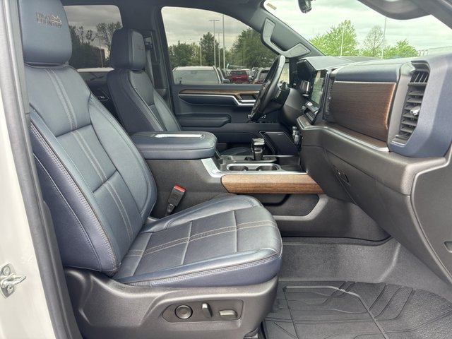 2022 Chevrolet Silverado 1500 High Country 4WD 147WB