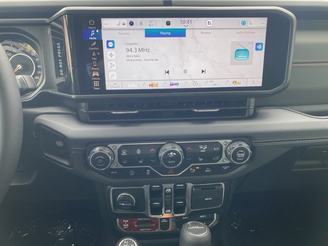 2025 Jeep Gladiator Mojave X 4WD