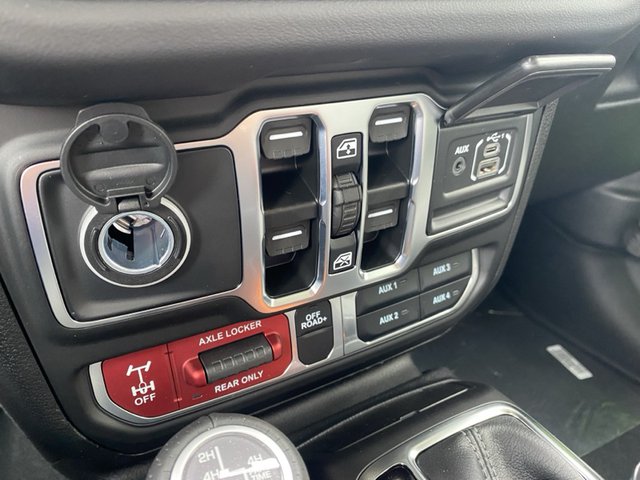 2025 Jeep Gladiator Mojave X 4WD