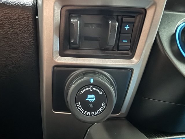 2020 Ford F-450 Lariat SD 4WD 8ft Box DRW
