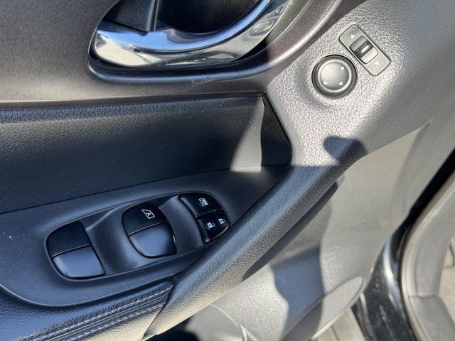 2016 Nissan Rogue S FWD