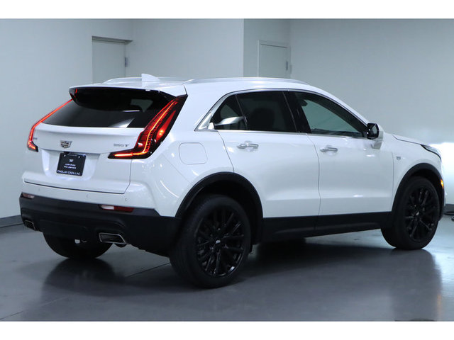 2022 Cadillac XT4 Luxury FWD