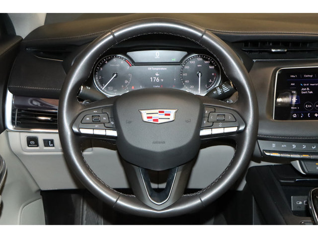 2022 Cadillac XT4 Luxury FWD