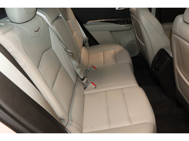 2022 Cadillac XT4 Luxury FWD