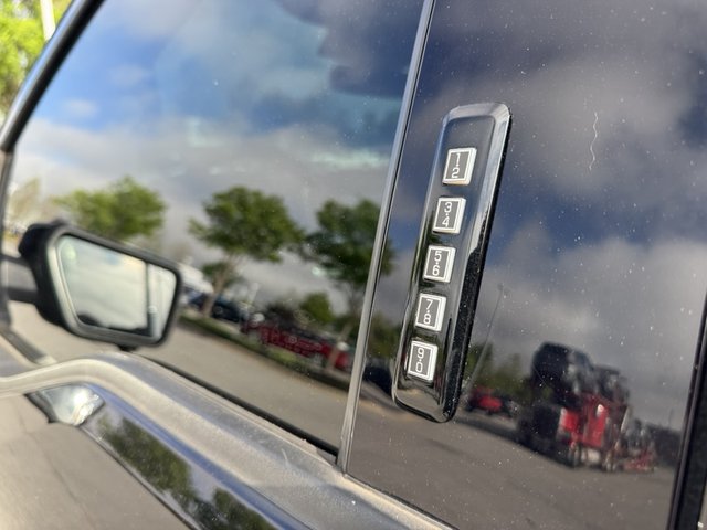 2022 Ford F-150 Lariat 4WD 5.5ft Box