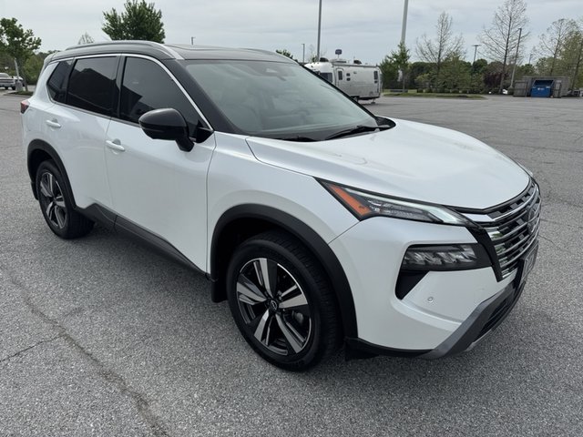 2024 Nissan Rogue SL FWD