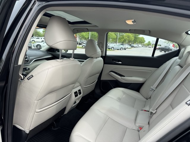2021 Nissan Altima 2.5 Platinum AWD