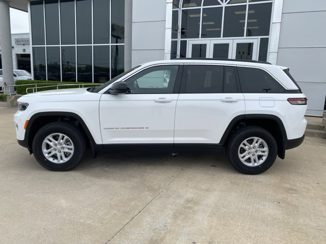 2025 Jeep Grand Cherokee Laredo 2WD