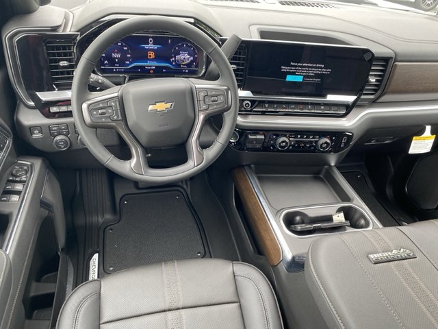 2025 Chevrolet Silverado 3500HD High Country 4WD 172WB