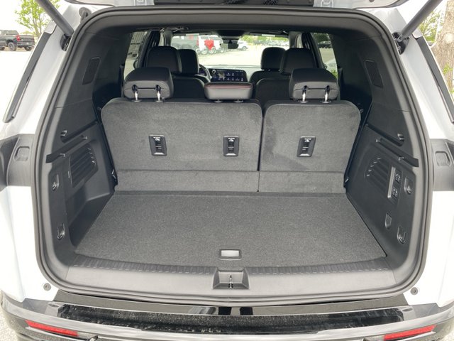 2025 Chevrolet Traverse RS FWD