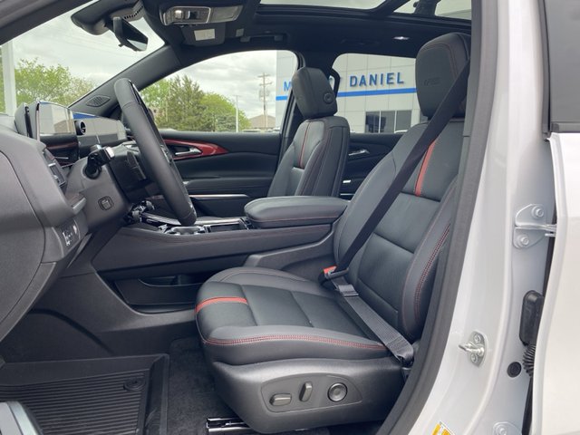 2025 Chevrolet Traverse RS FWD