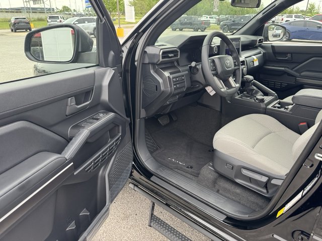 2025 Toyota 4Runner SR5 4WD