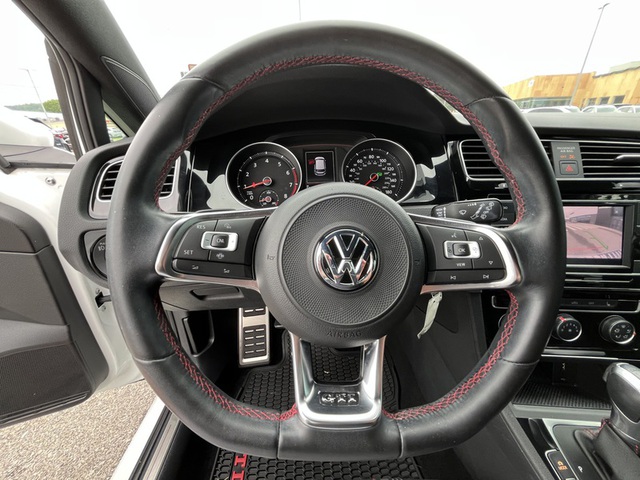 2019 Volkswagen Golf GTI S