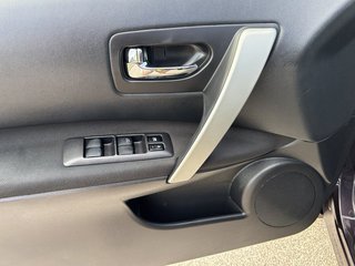 2014 Nissan Rogue S Select FWD