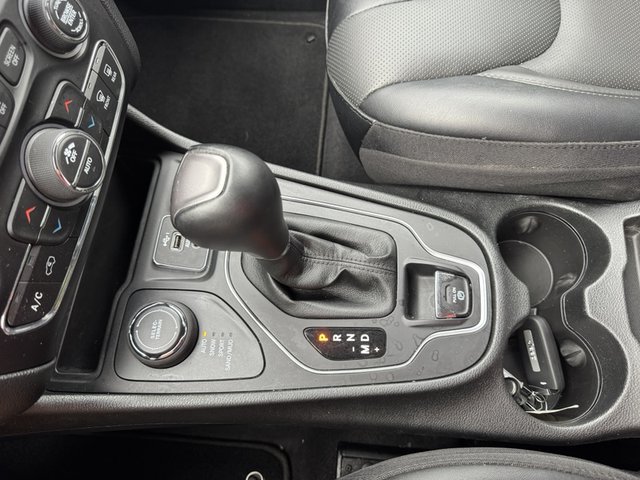 2022 Jeep Cherokee Latitude Lux 4WD