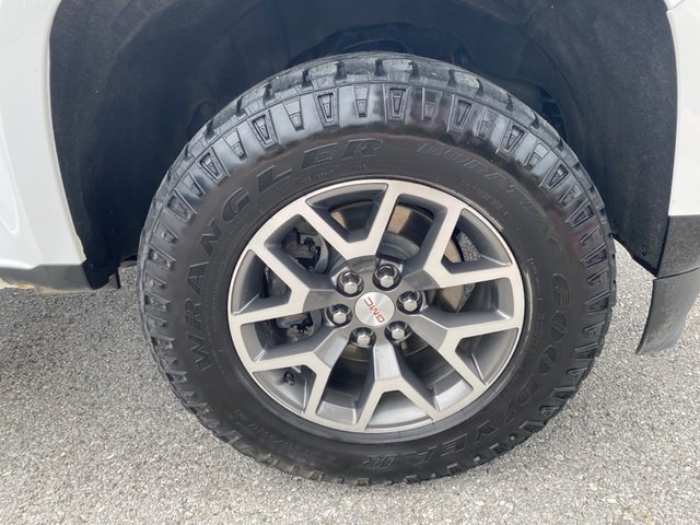 2022 GMC Canyon AT4 w/Leather 4WD 128WB