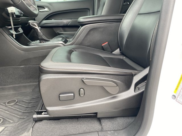 2022 GMC Canyon AT4 w/Leather 4WD 128WB