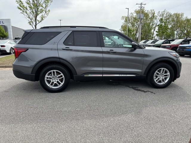 2025 Ford Explorer Active RWD