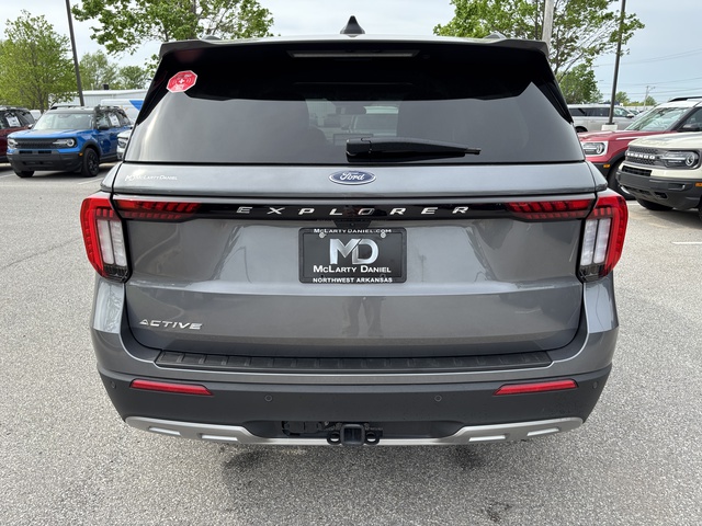 2025 Ford Explorer Active RWD
