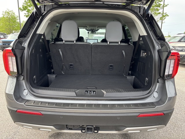 2025 Ford Explorer Active RWD