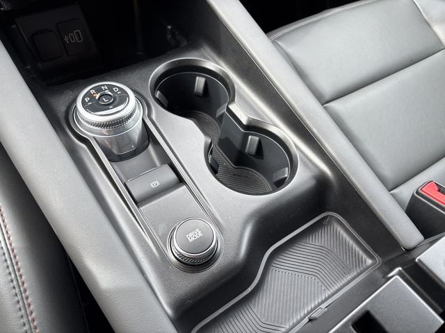 2025 Ford Explorer Active RWD