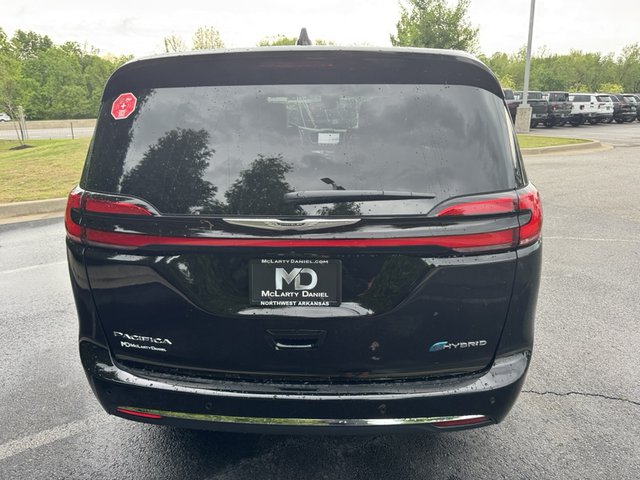 2025 Chrysler Pacifica Hybrid Select FWD