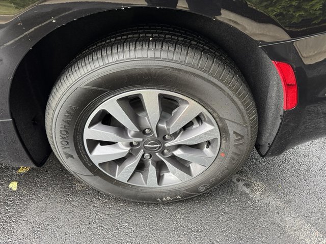 2025 Chrysler Pacifica Hybrid Select FWD
