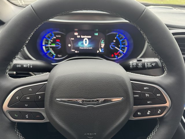 2025 Chrysler Pacifica Hybrid Select FWD