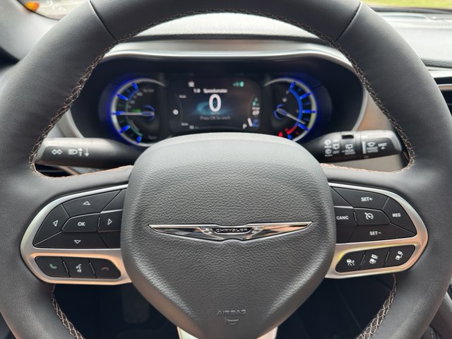 2025 Chrysler Pacifica Hybrid Pinnacle FWD Hybrid