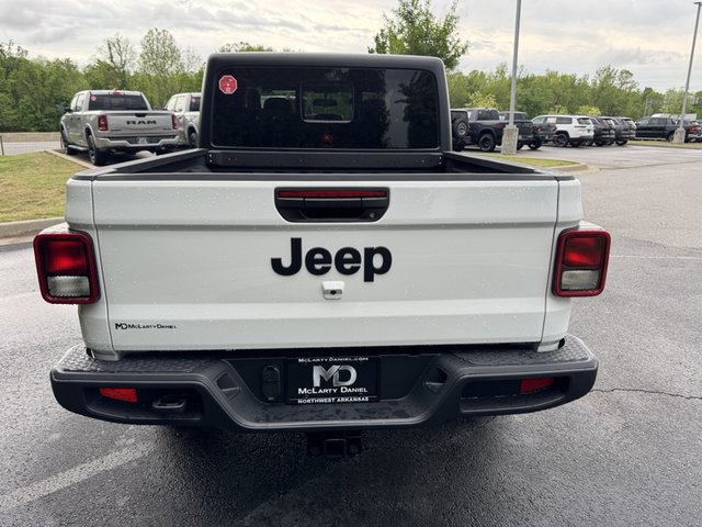 2025 Jeep Gladiator Nighthawk 4WD