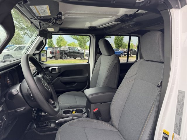 2025 Jeep Gladiator Nighthawk 4WD