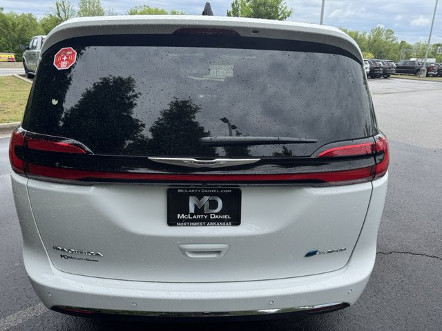 2025 Chrysler Pacifica Hybrid Select FWD