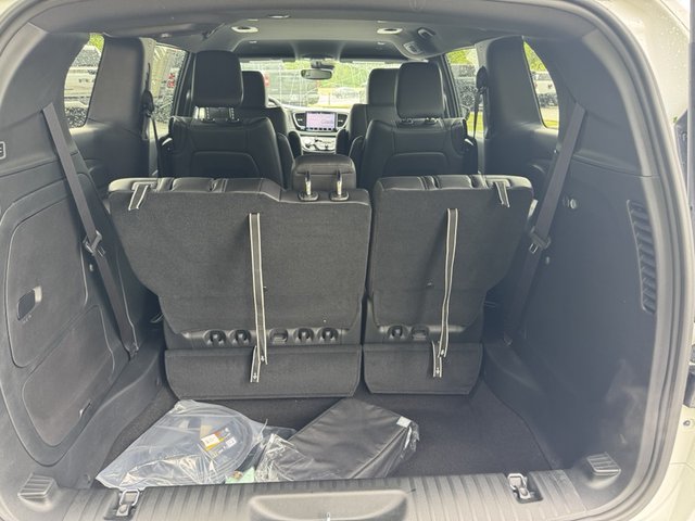 2025 Chrysler Pacifica Hybrid Select FWD