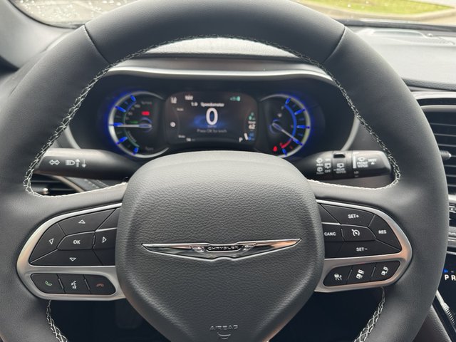 2025 Chrysler Pacifica Hybrid Select FWD