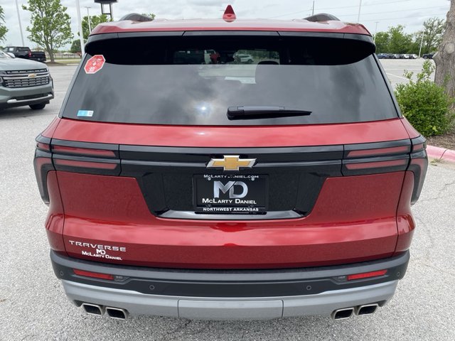 2025 Chevrolet Traverse LT FWD