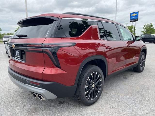 2025 Chevrolet Traverse LT FWD