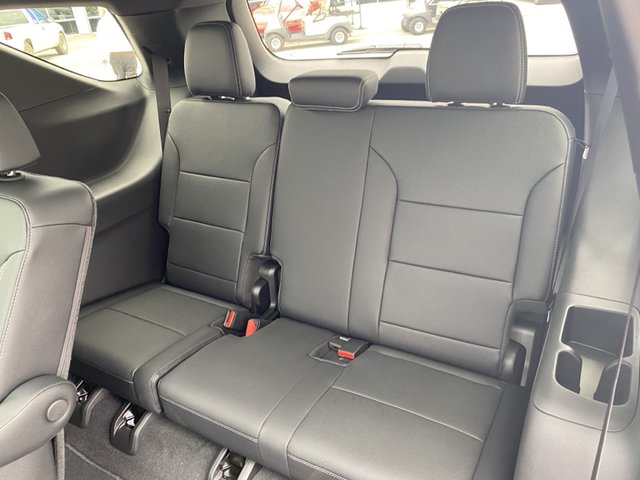 2025 Chevrolet Traverse LT FWD