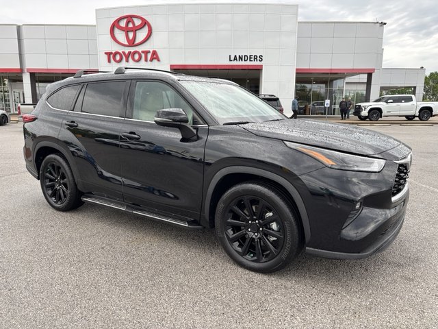 2022 Toyota Highlander XLE FWD