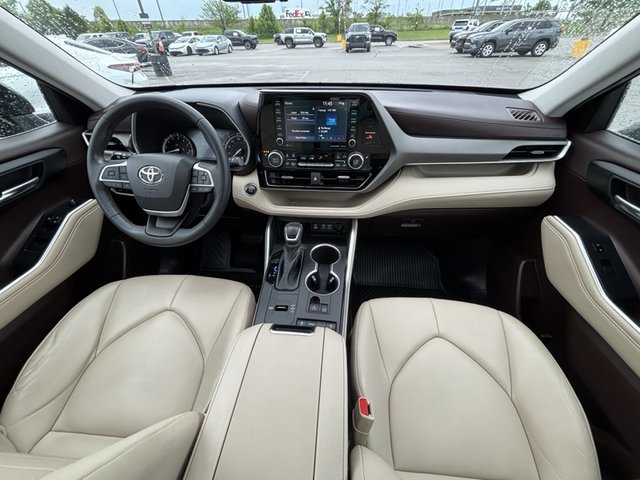 2022 Toyota Highlander XLE FWD